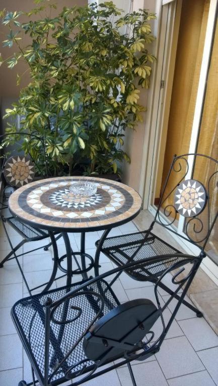 Bb Dante Bed & Breakfast Messina Bagian luar foto