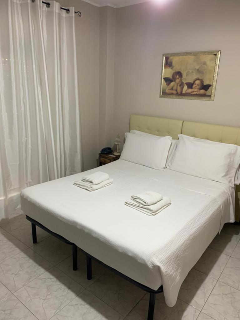 Bb Dante Bed & Breakfast Messina Bagian luar foto